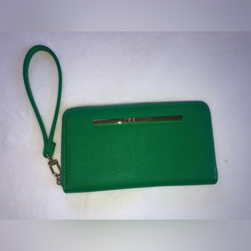 Steve Madden wristlet wallet - Picture 3 of 9
